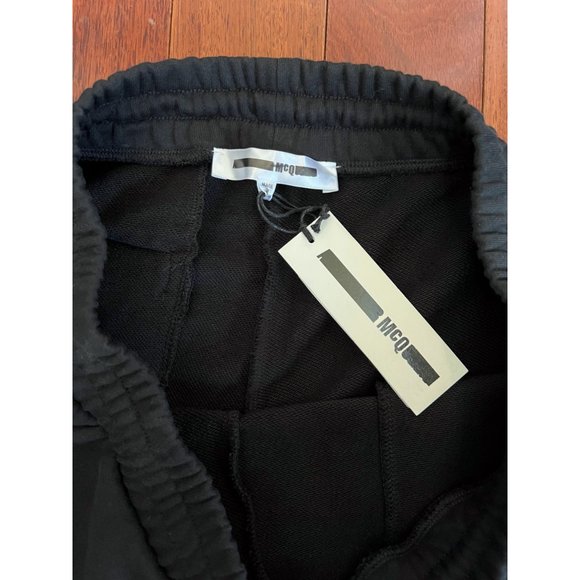 MCQ ALEXANDER MCQUEEN Mens Logo Sweat Shorts (New with defect) - Picture 6 of 7
